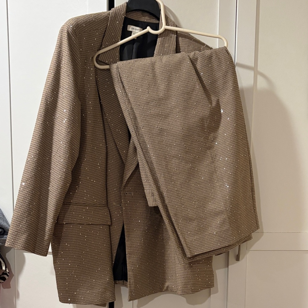Elegant Brown Sequin Blazer and Pants Set